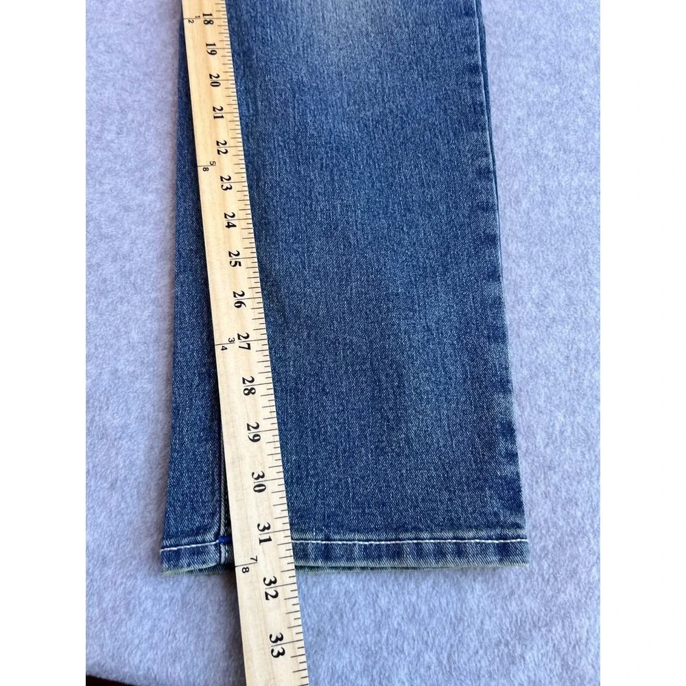 True Religion Men's 32x32 Geno Relaxed Slim Jeans Medium Wash NWT Flap Pocket.